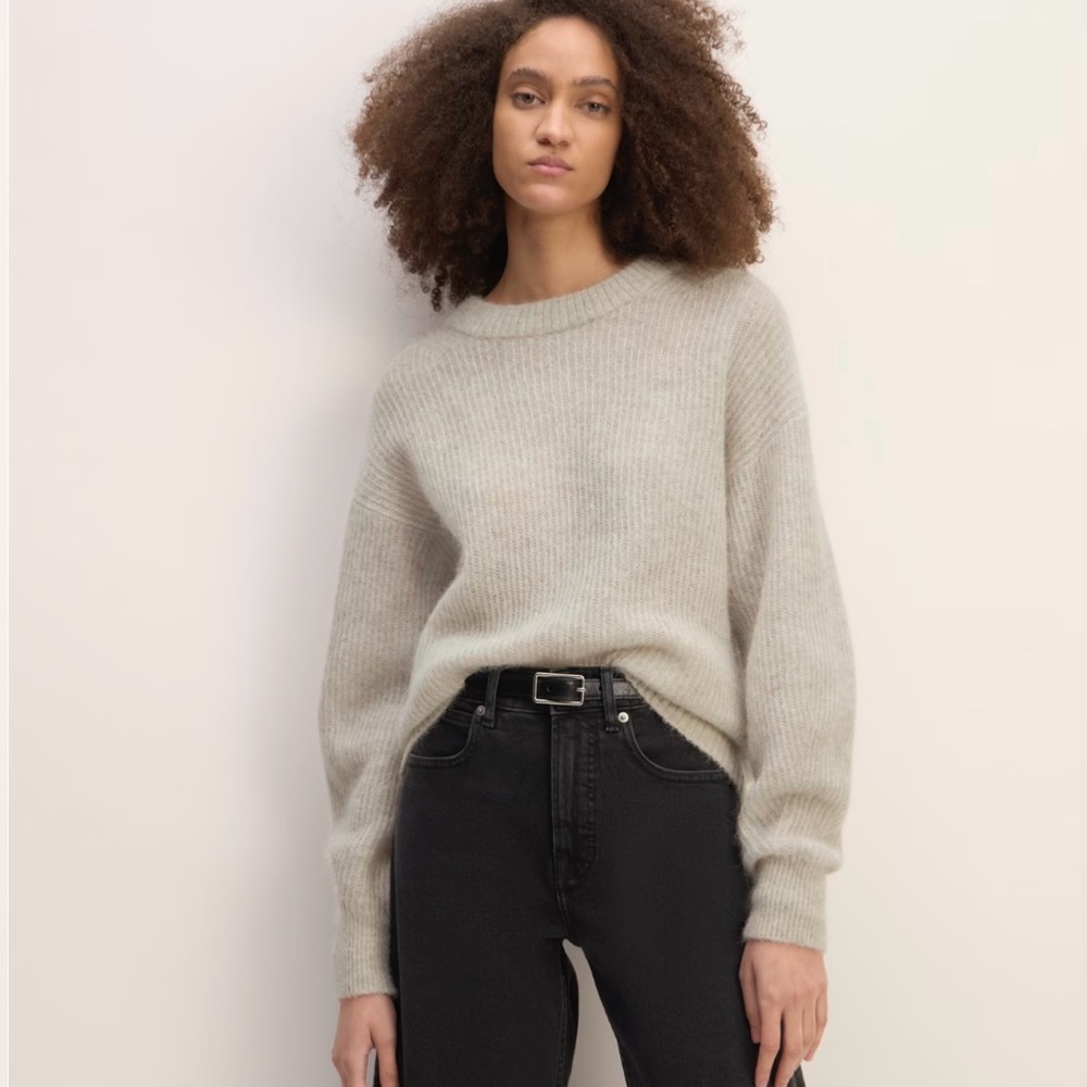 Everlane Cocoon Crew Sweater, Excellent Condition, Small, Color Pumice Stone